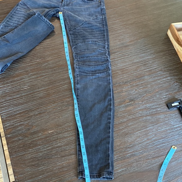 Current Elliot ladies denim in size 24 in night wash shade. - Picture 10 of 12